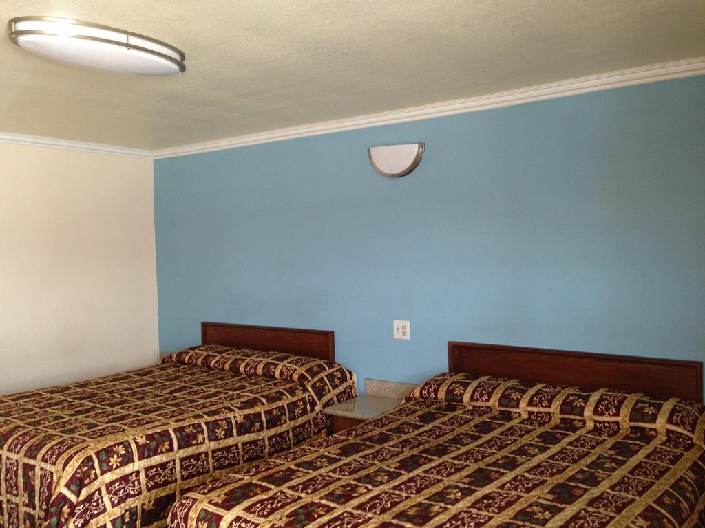 Value Inn Los Angeles Room photo